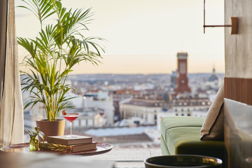 Suite (Penthouse)
