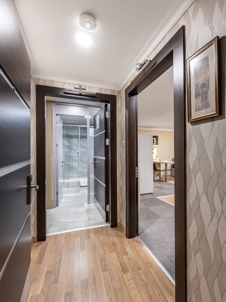 Superior Apartment photo 2