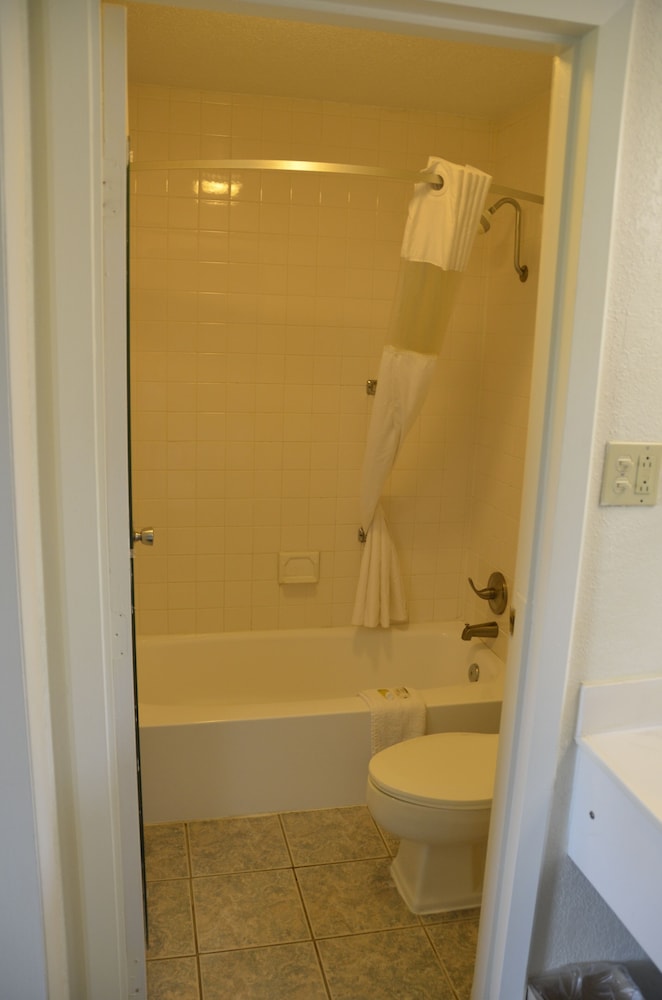 Upgrade, 1 King Bed, Jacuzzi, Non-Smoking, photo 6