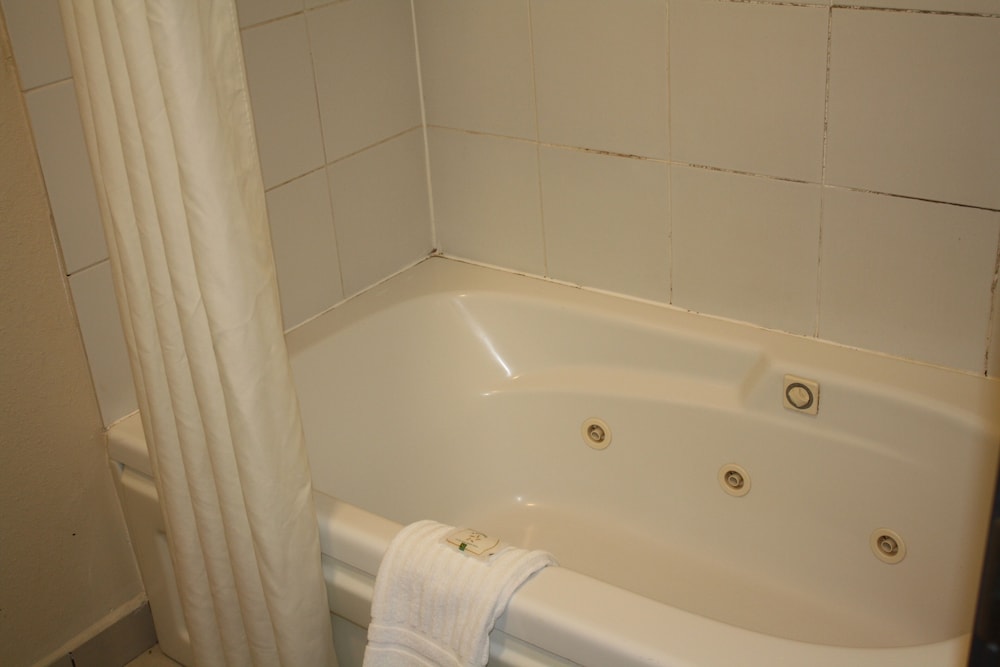 Suite, Non Smoking (2 Double Beds, or 2 Queen Beds) - Photo 8