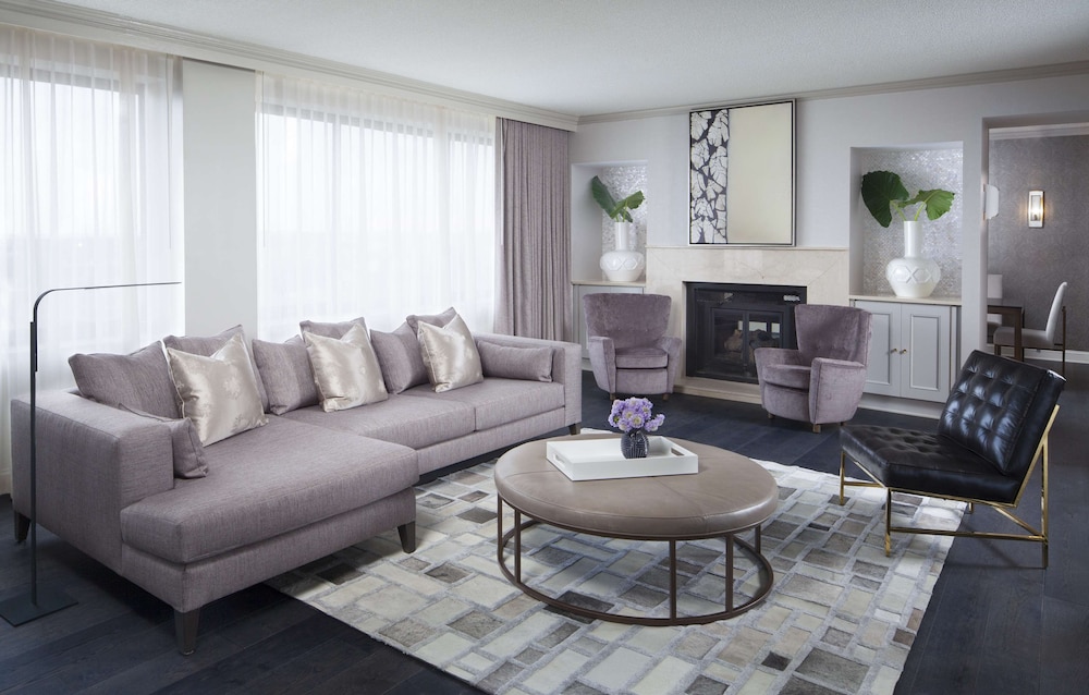 Presidential Suite, 1 King Bed (Capitol View) photo 1