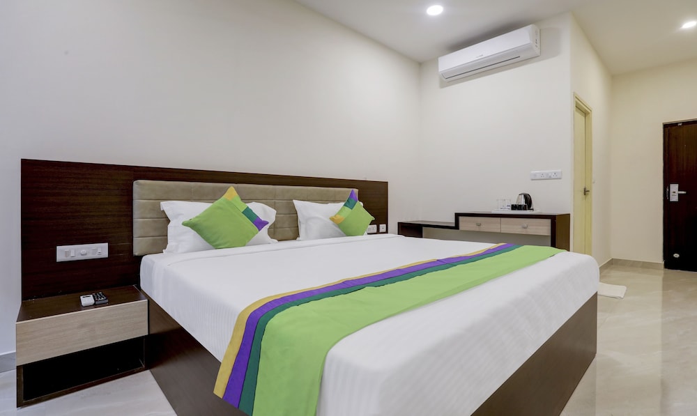 Standard Double or Twin Room - Photo 7