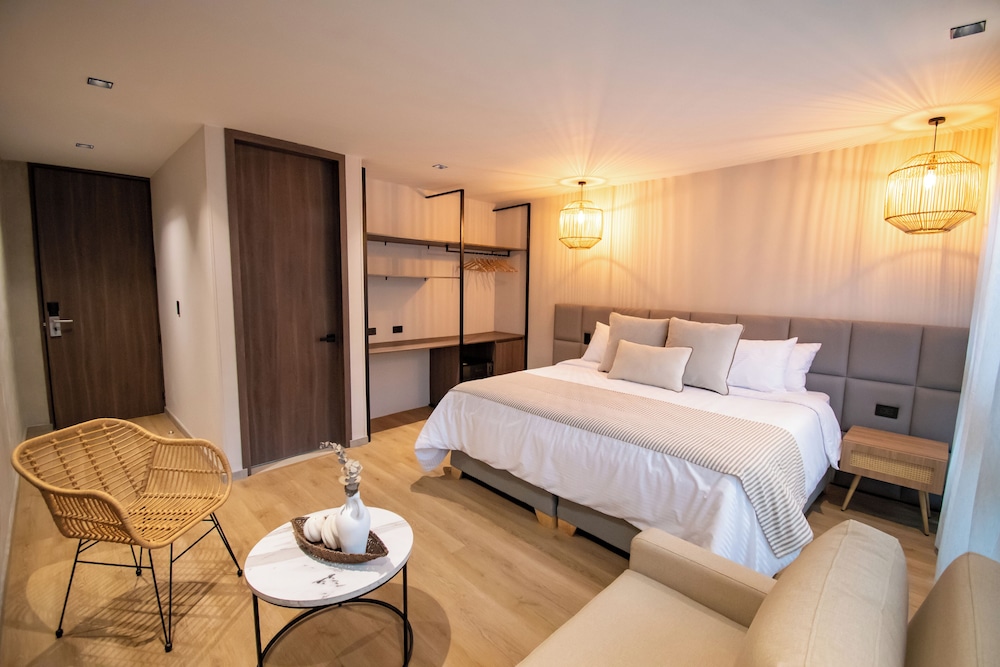Deluxe Double Room photo 2