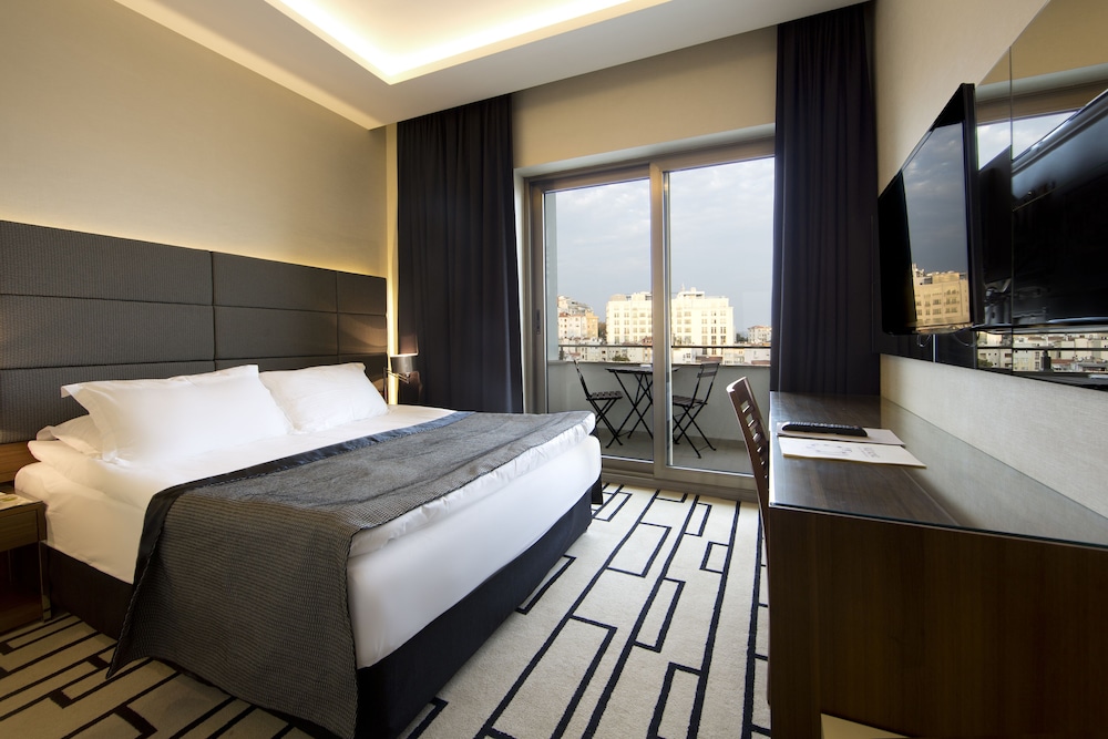 Deluxe Bosphorus Suit Balcony Room