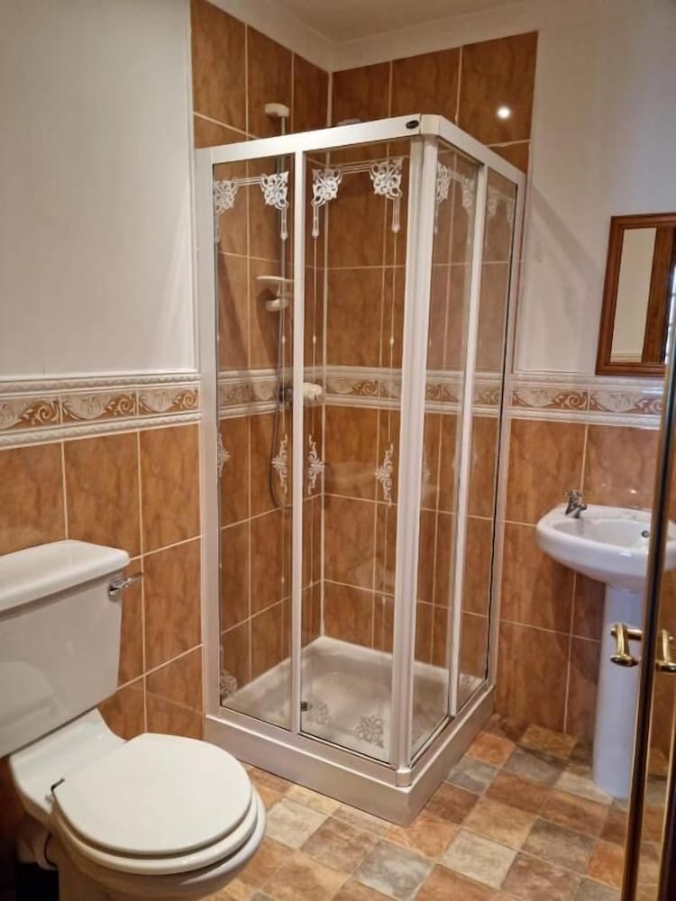 Classic Quadruple Room, Non Smoking photo 3