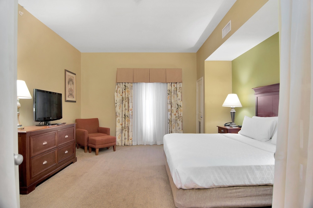 Suite, 1 King Bed (Walk-In Shower) - Photo 1