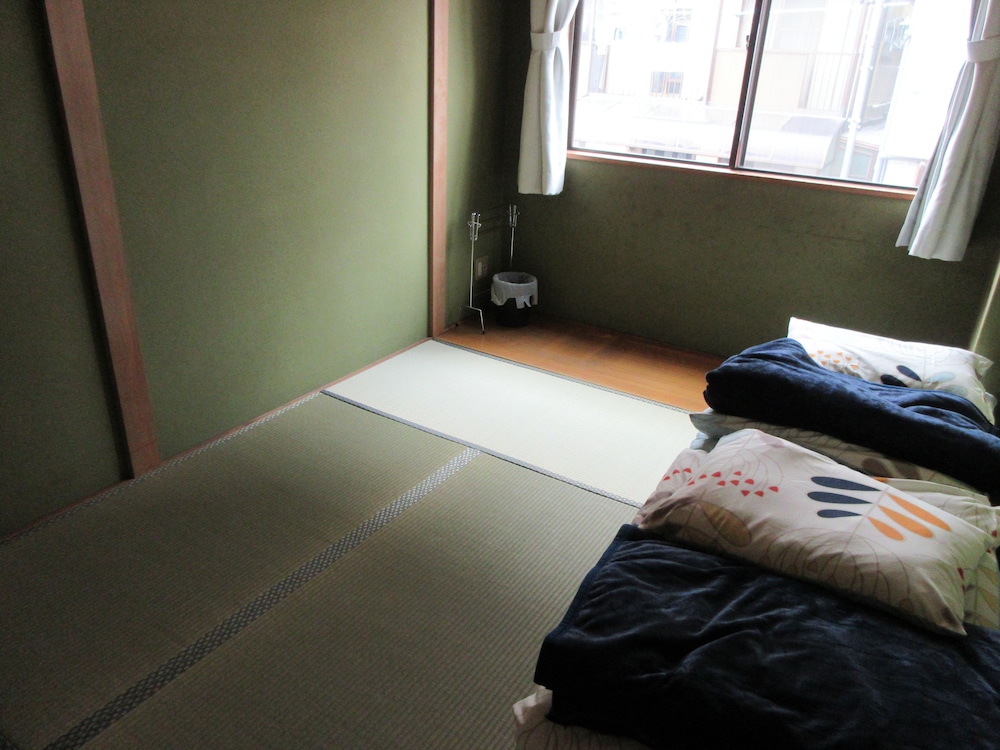 Japanese Style Room With 6 Tatami Mats For 2 Guests photo 1