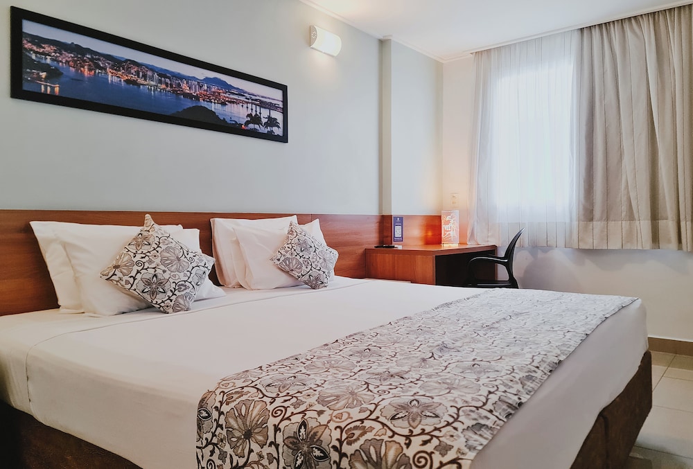 Quarto Duplo Luxo Lateral, 1 Cama de Casal