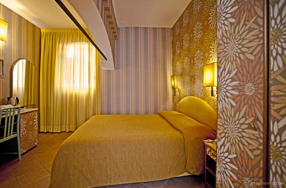 Double Room Single Use - Photo 2