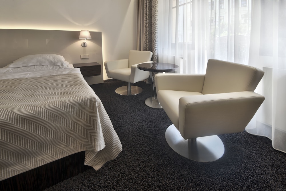 Deluxe Double or Twin Room photo 2