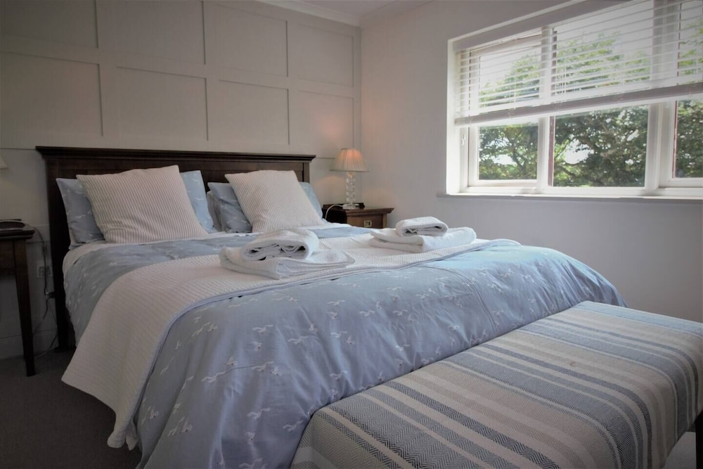 Deluxe Room, Hill View