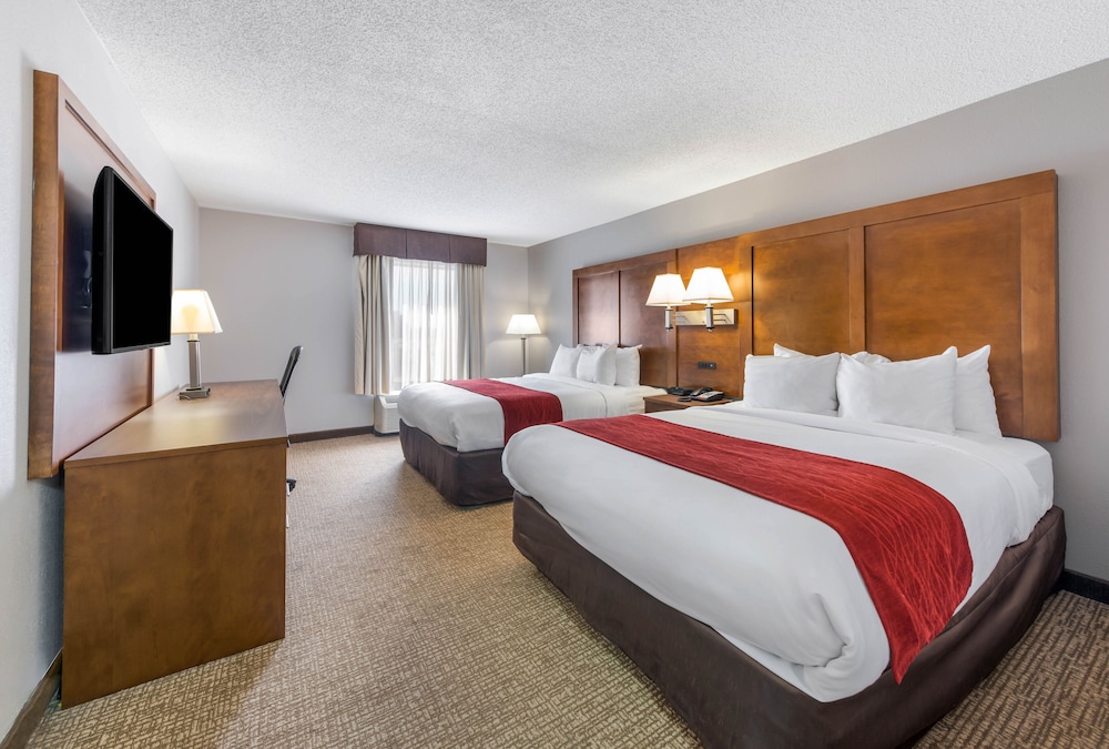 Suite, 2 Queen Beds with Sofabed, Non Smoking - Photo 1