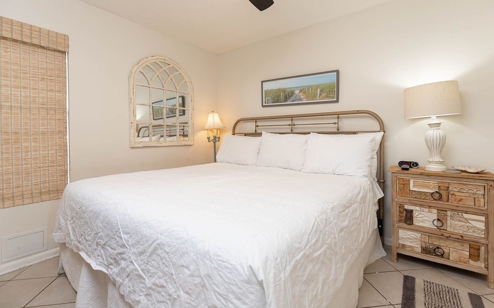Condo, 1 Bedroom