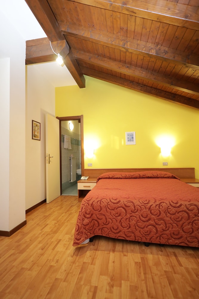 Quadruple Room (Mansarda)