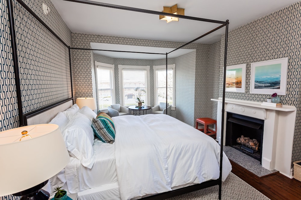 Four Eleven York Suite photo 3