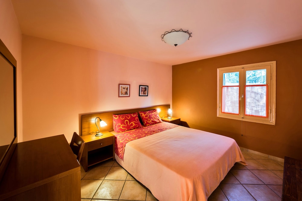 Comfort House (Apricot) photo 1