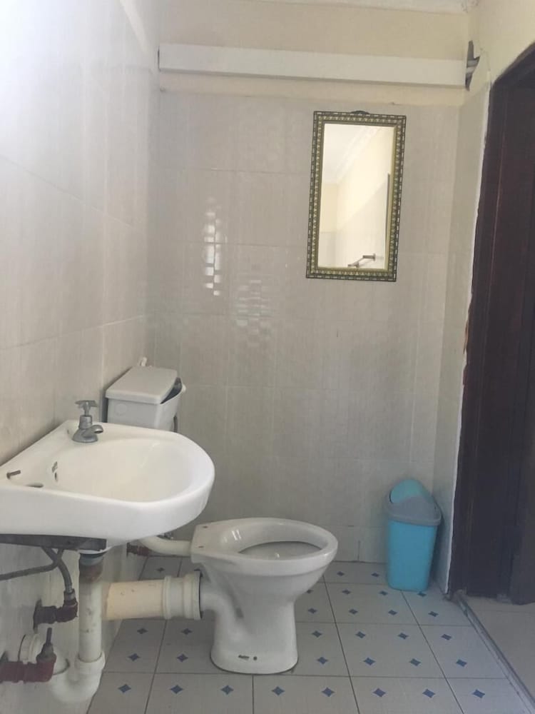 Basic Double Room photo 3