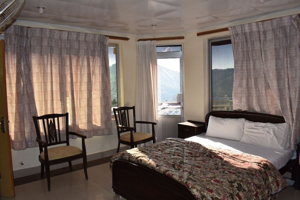 Economy Double Room photo 3