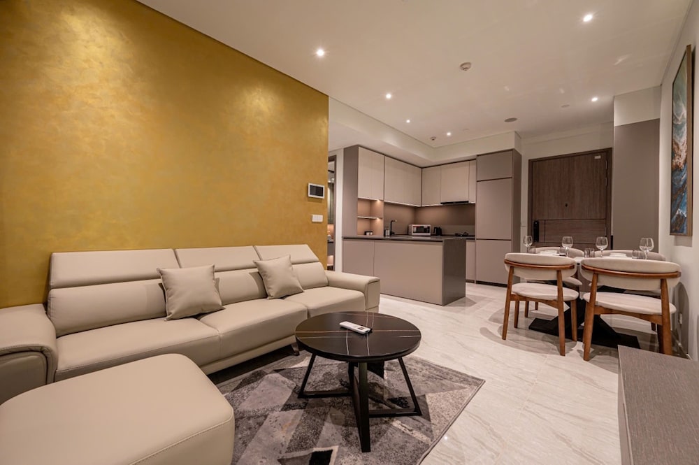 Presidential Suite, 1 Bedroom, Club Lounge Access, City View