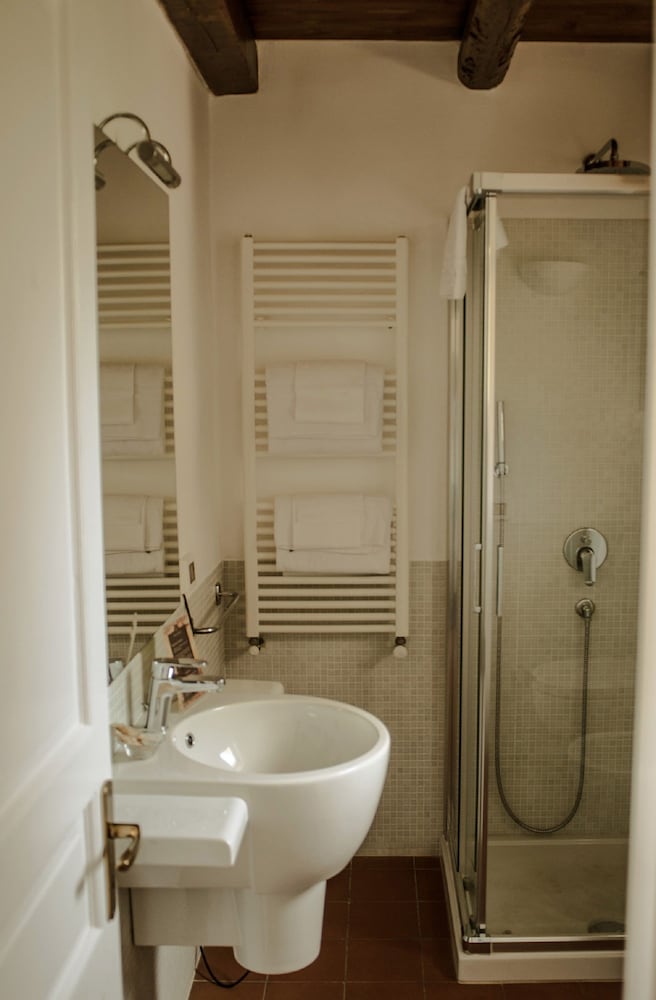 Triple Room - Photo 6