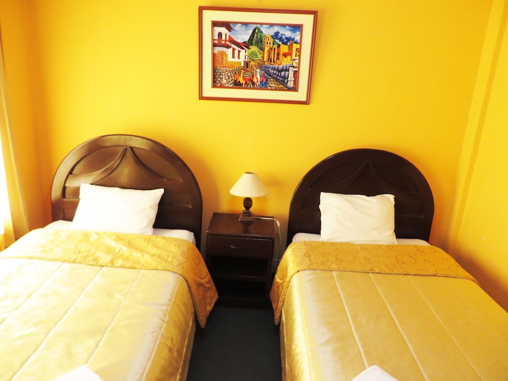 Standard Twin Room, Multiple Beds, Mountain View photo 3