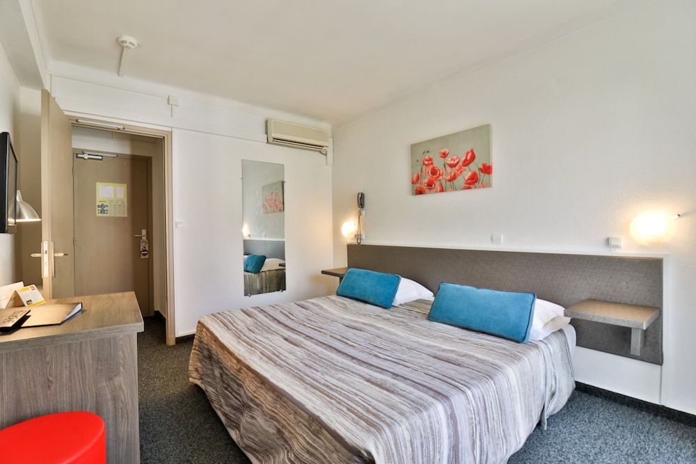 Classic Double Room, Balcony (Petite salle de bain) - Photo 2