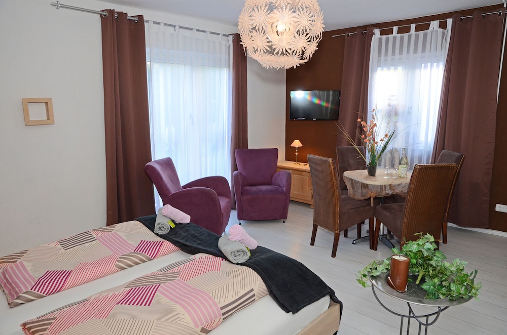 Grand Apartment, Garden View photo 1
