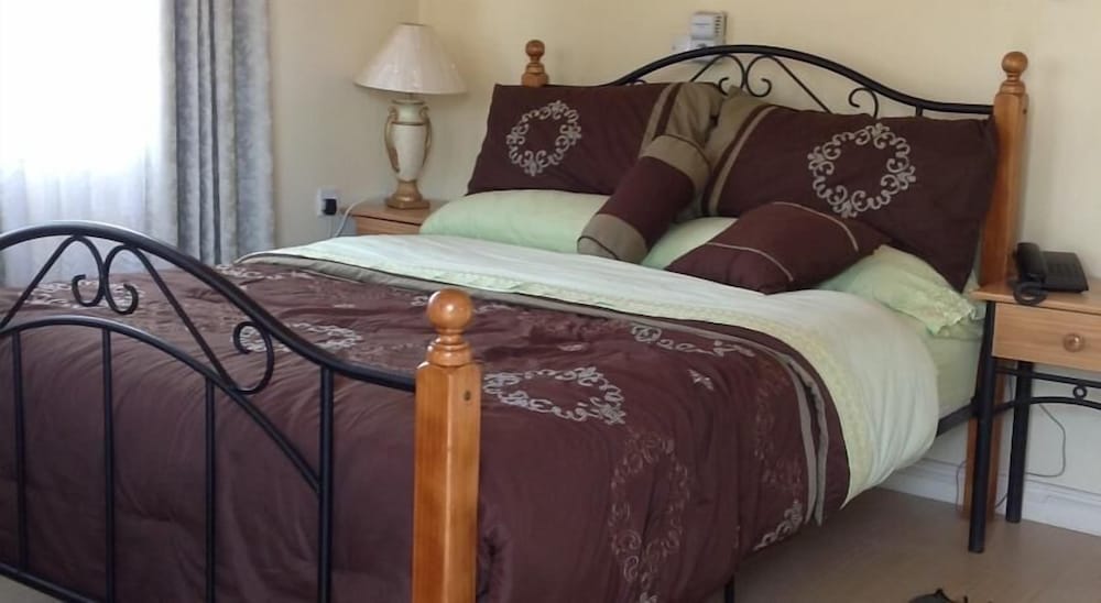 Luxury Double Room, 1 King Bed, Garden View photo 2