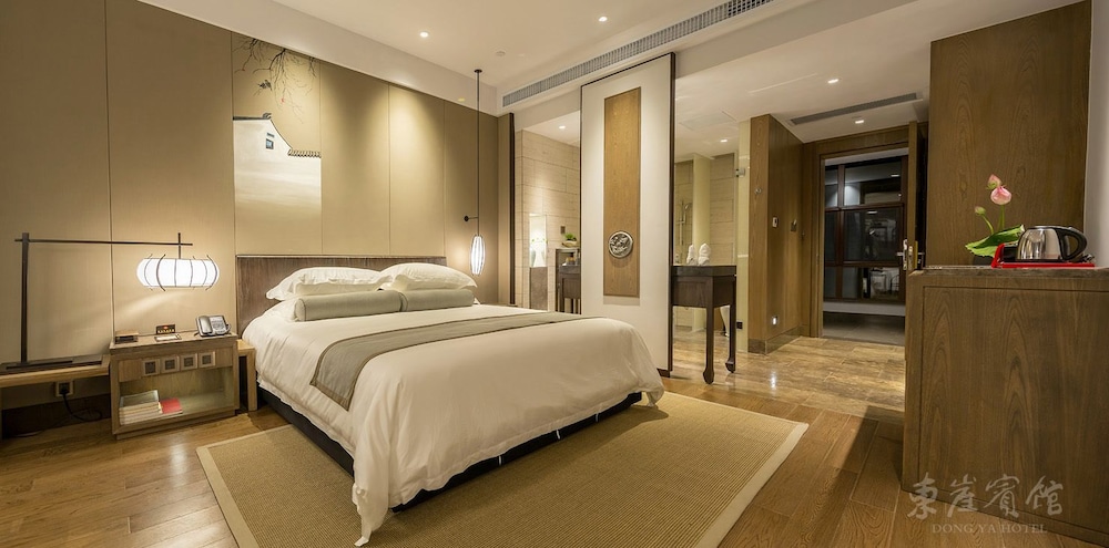 Executive Double Room, Hill View (Mainland China Domestic Guests Only) photo 1