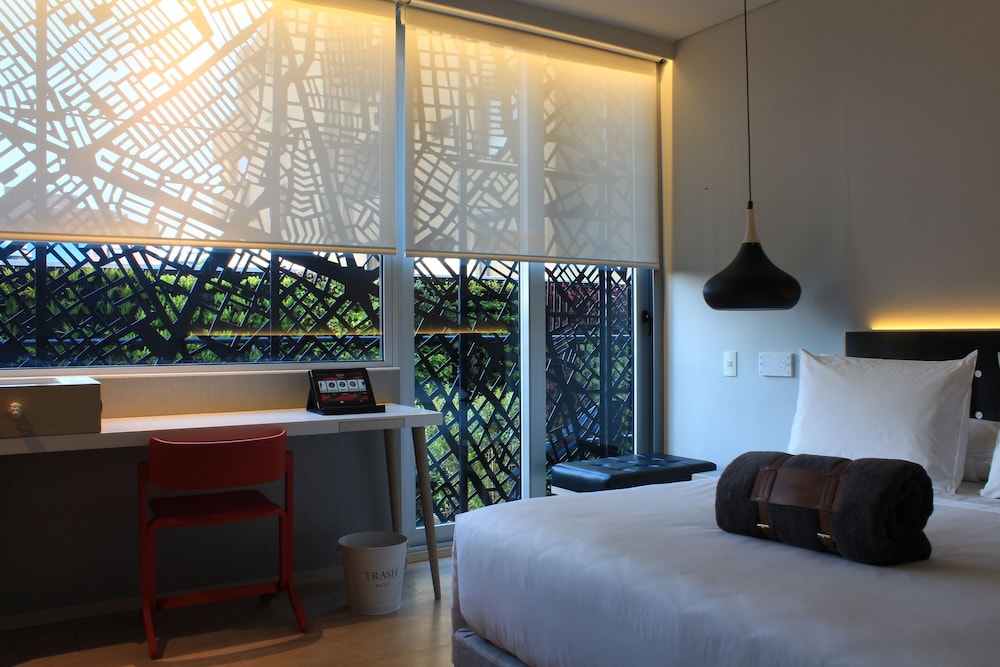 Superior Room (M)