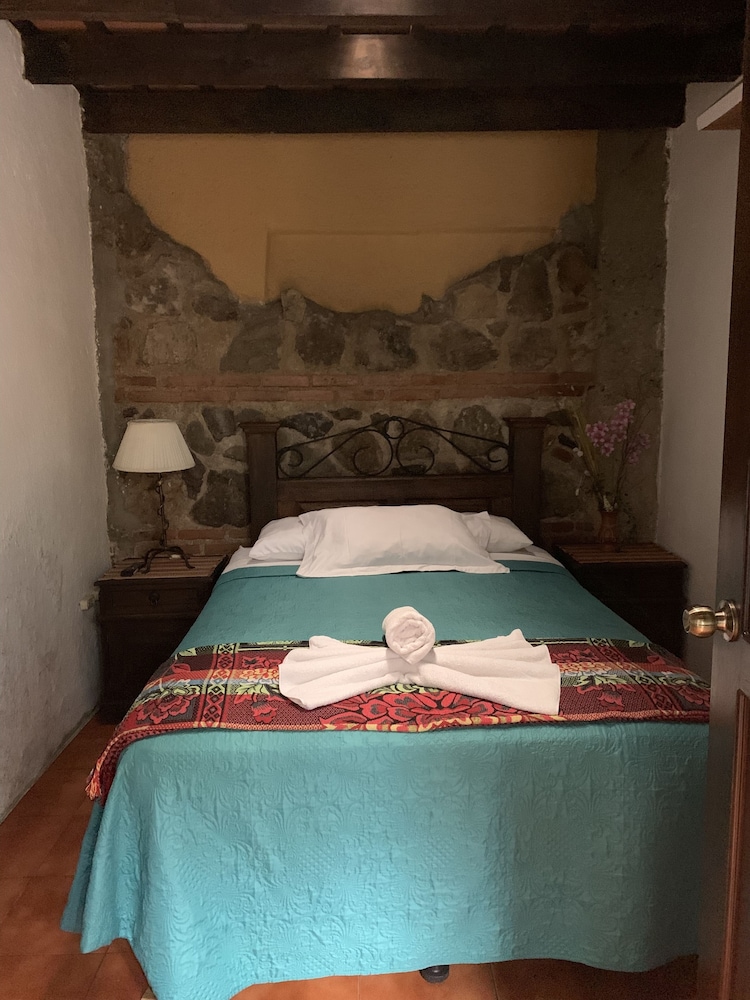 Economy Room - Photo 8