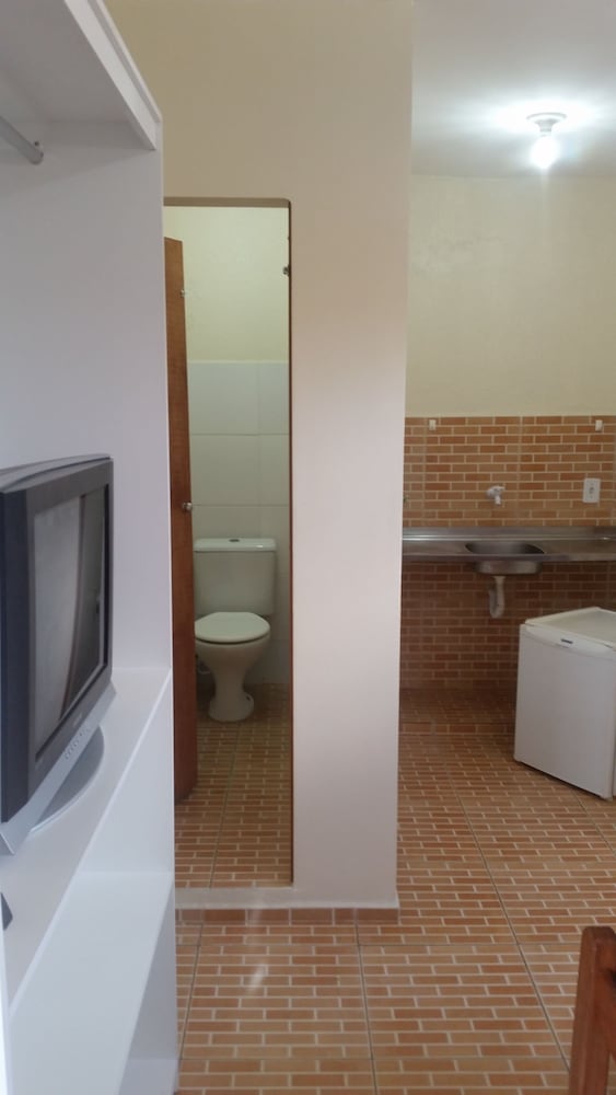 Suite D photo 3