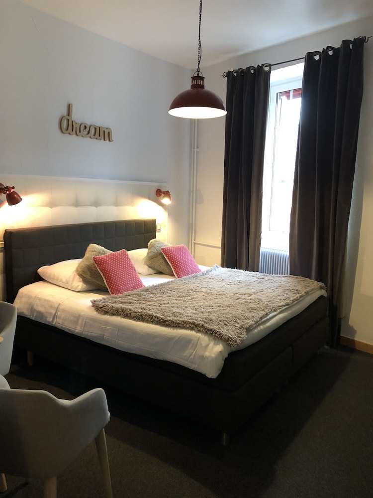Standard Single Room, City View photo 2