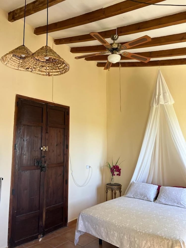 Romantic Room, 1 Queen Bed, Ensuite photo 3
