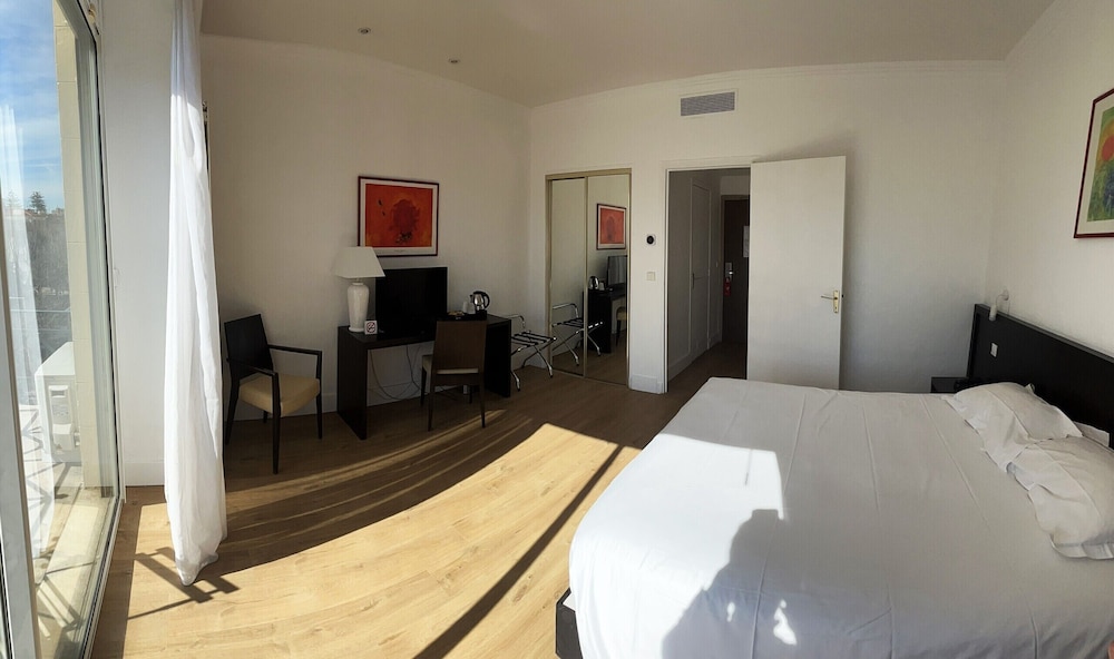 Executive Double Room, City View (DEVV) - Photo 4