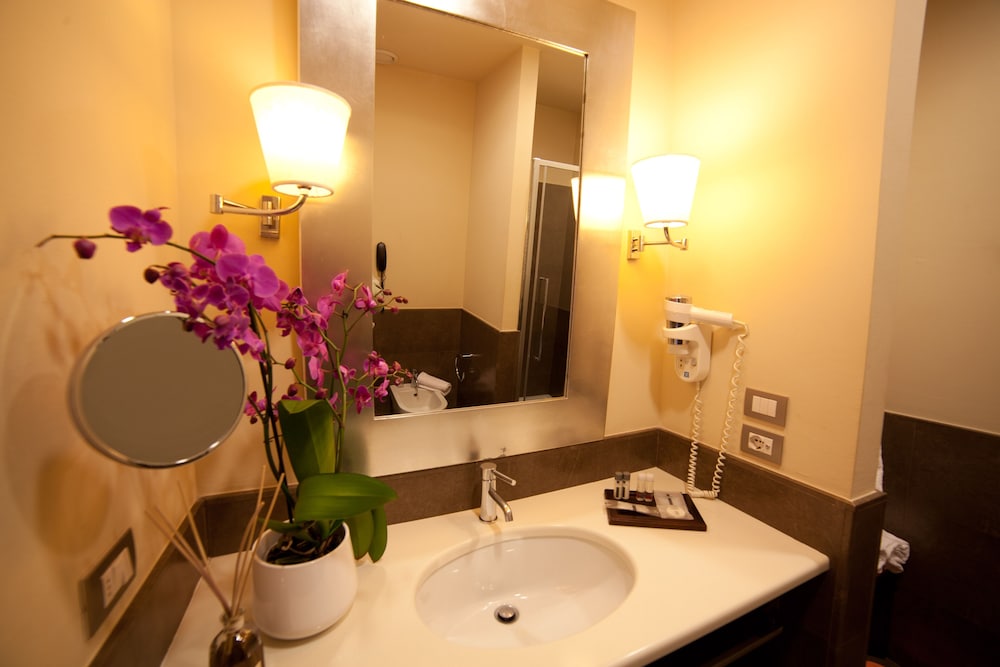 Deluxe Triple Room photo 3