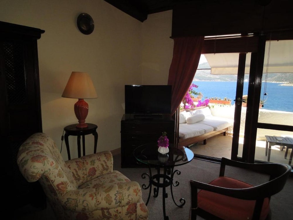 Mediterranean Terrace photo 3