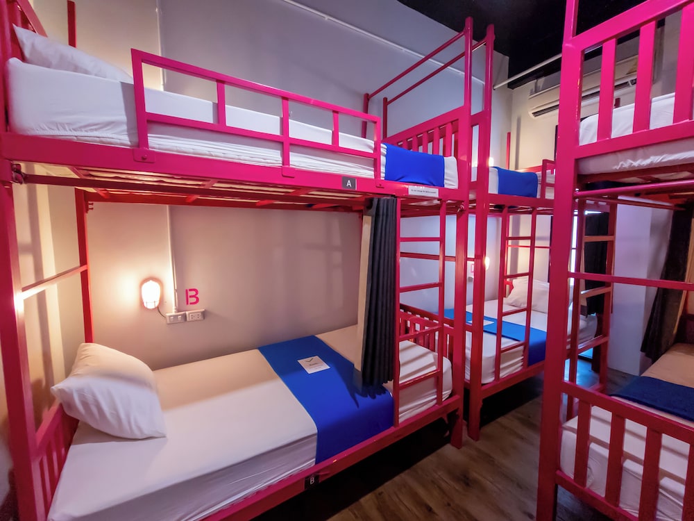 Bed in 8-Bed Mixed Dormitory Room