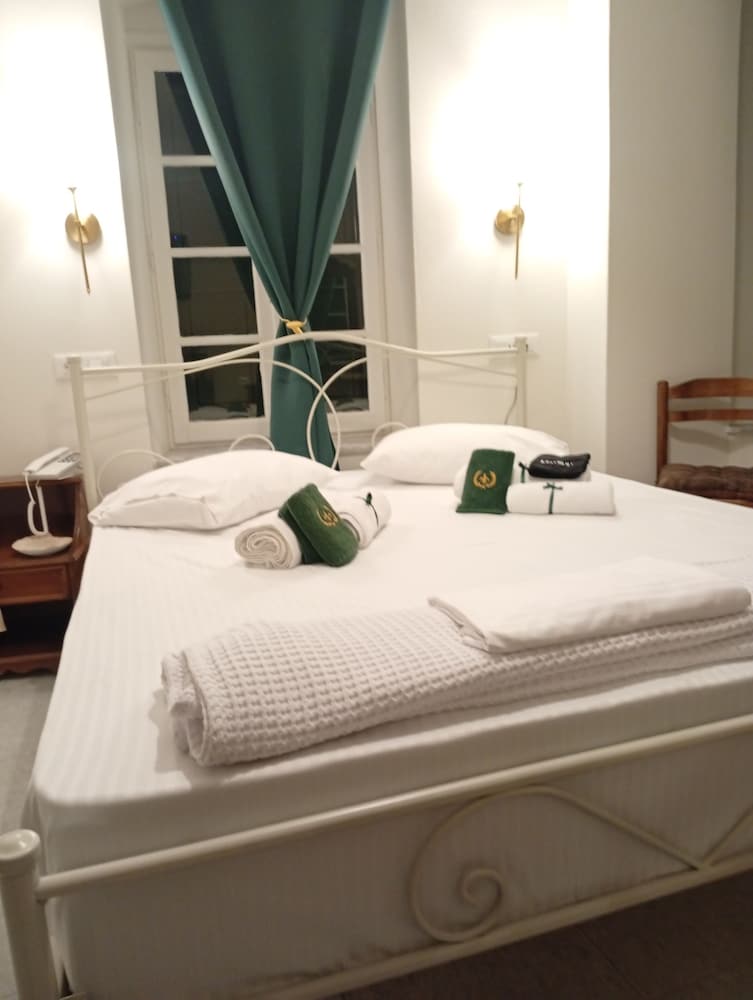 Comfort Double Room, Balcony, Partial Sea View photo 2