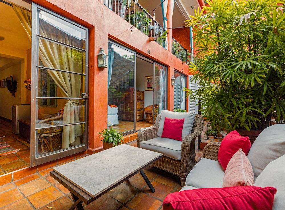 Standard Quadruple Room, Ensuite, Courtyard View (Suite 59) photo 3