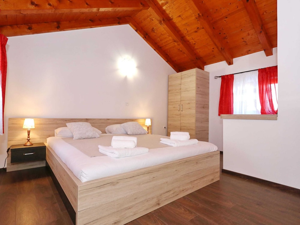 Villa photo 2