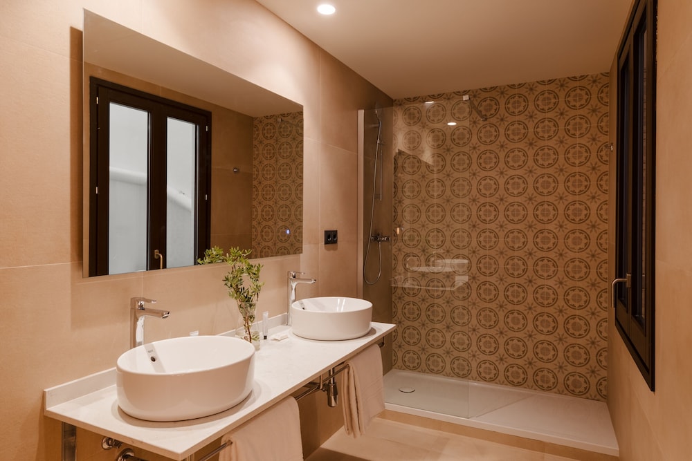 Double Room, 2 Queen Beds, Terrace photo 2