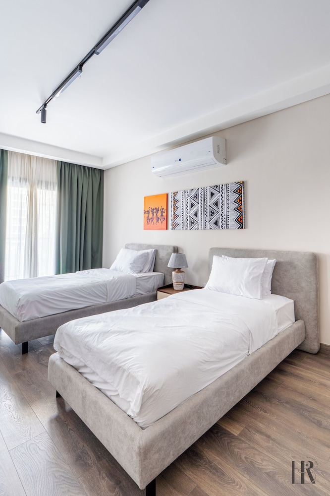 Premier Apartment photo 3