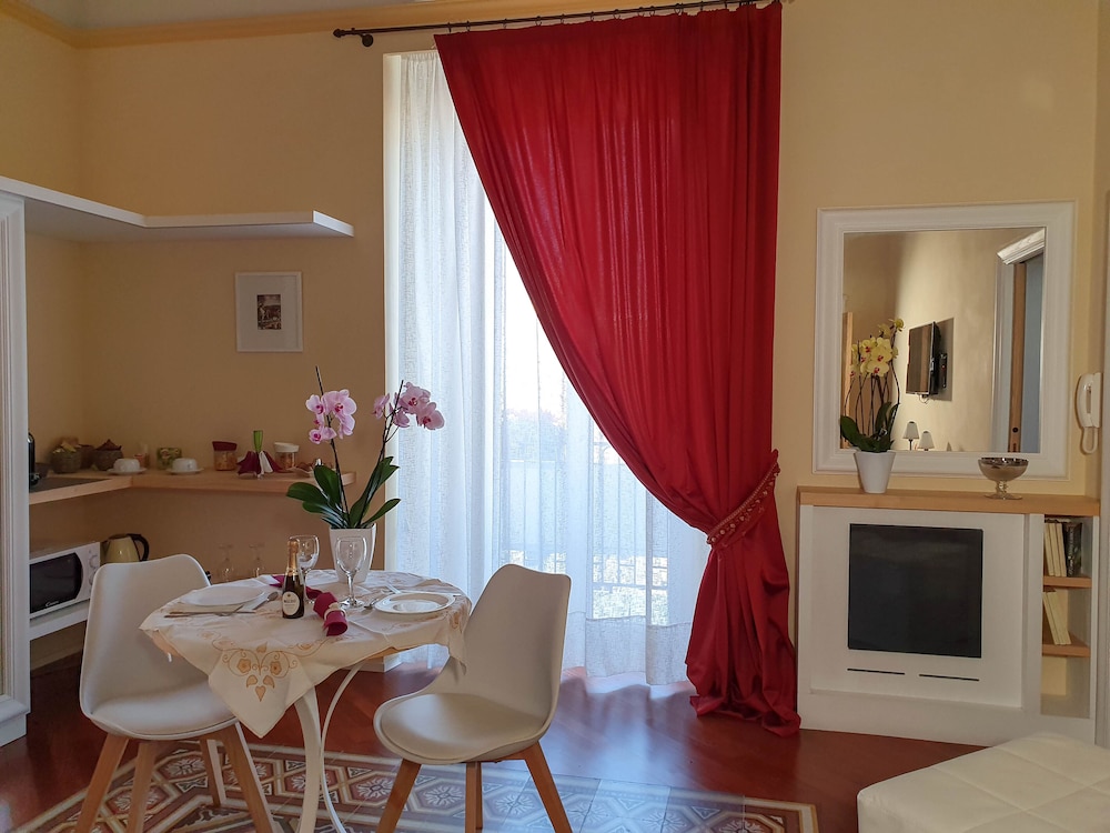 Deluxe Double or Twin Room photo 3