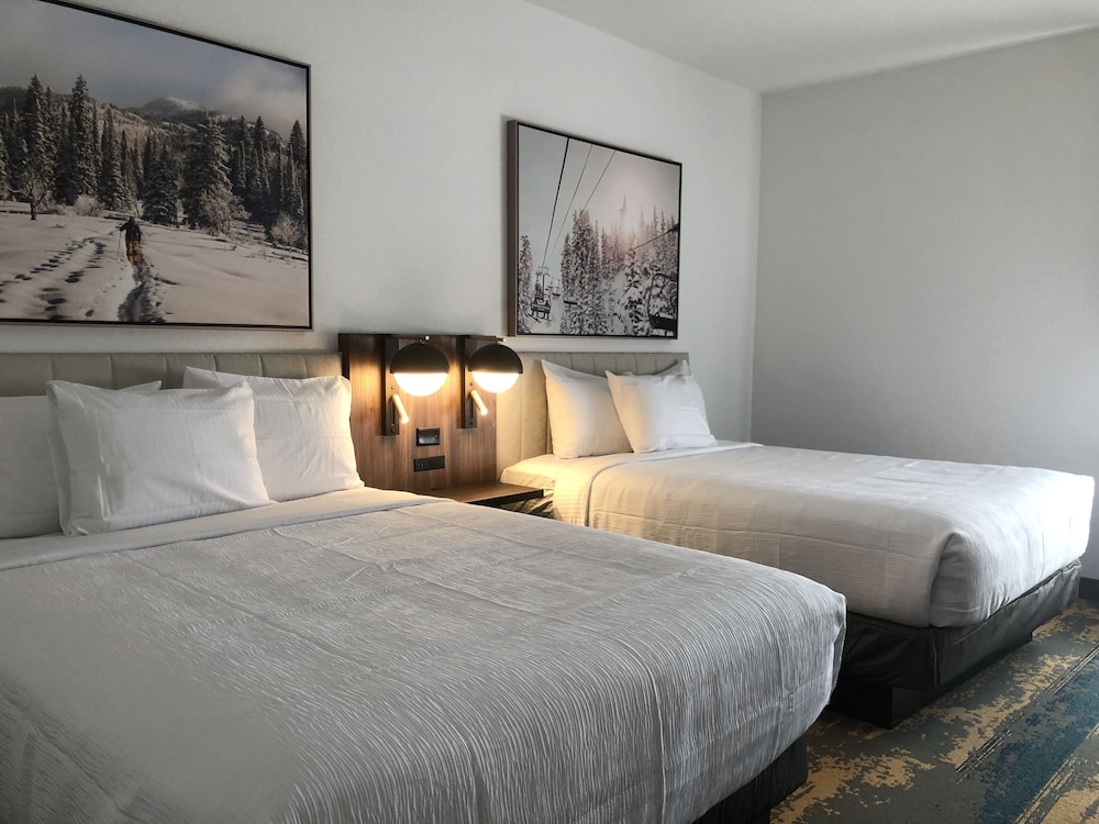 Room, 2 Queen Beds, Accessible, Non Smoking photo 3