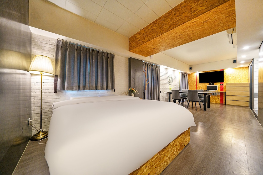 Presidential Room