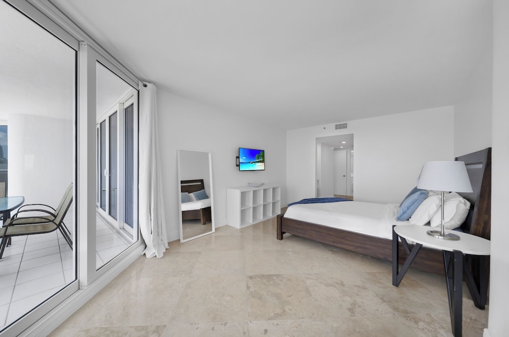 Deluxe Apartment, 3 Bedrooms, Bay View photo 2