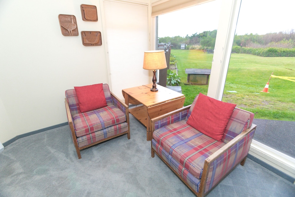 Signature Room, 1 King Bed with Sofa bed, Kitchen, Pool View (1 Bedroom Unit- 110- Pet Friendly) - Photo 19