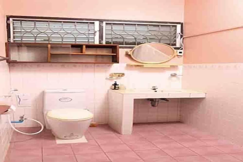 Standard Room with Private Bathroom - Khun Satan photo 2