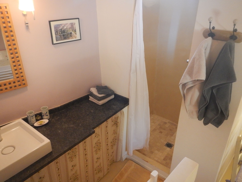 Double Room, 2 Twin Beds (Saturnin) photo 3